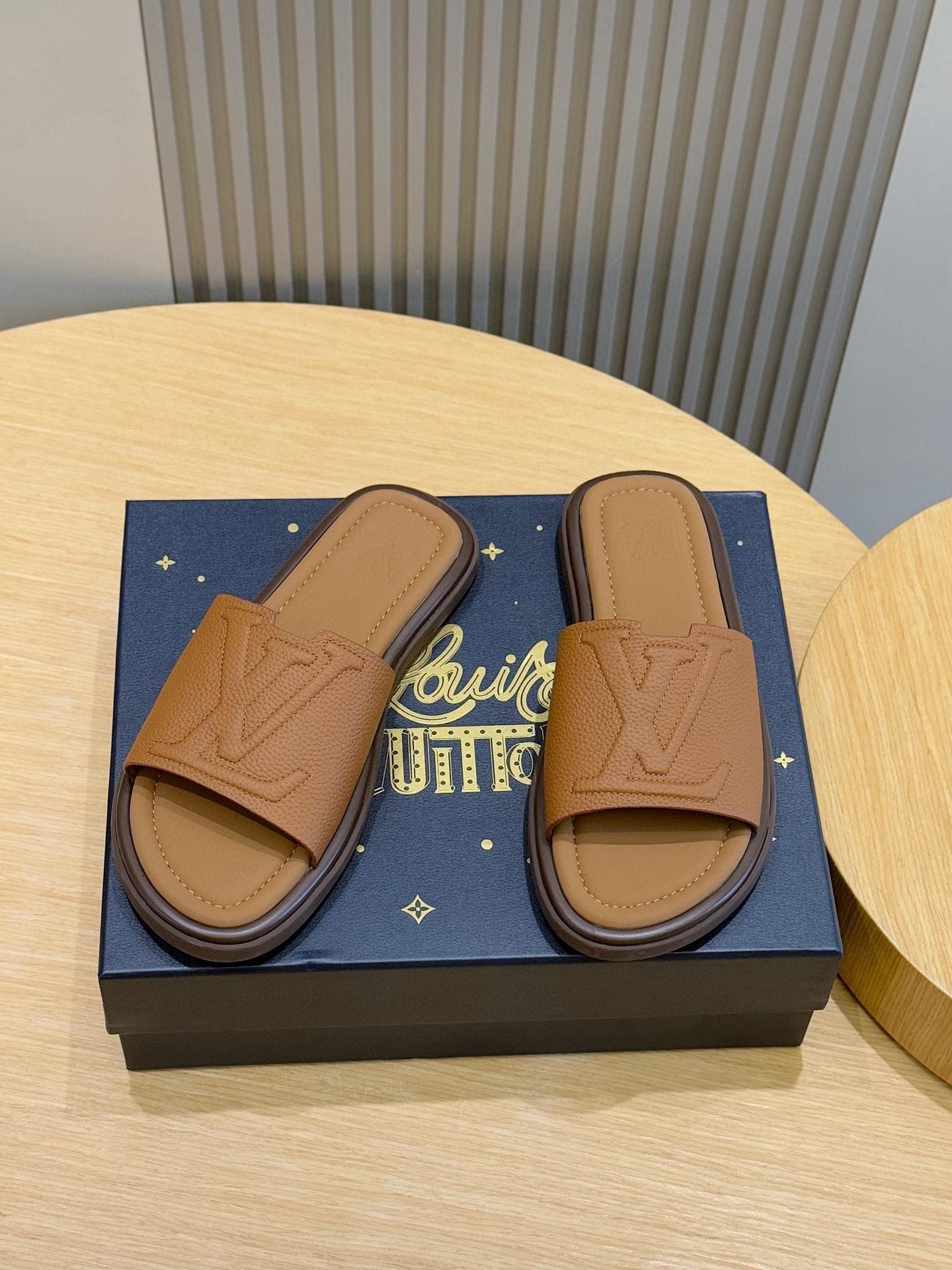 Тапочки Louis Vuitton 