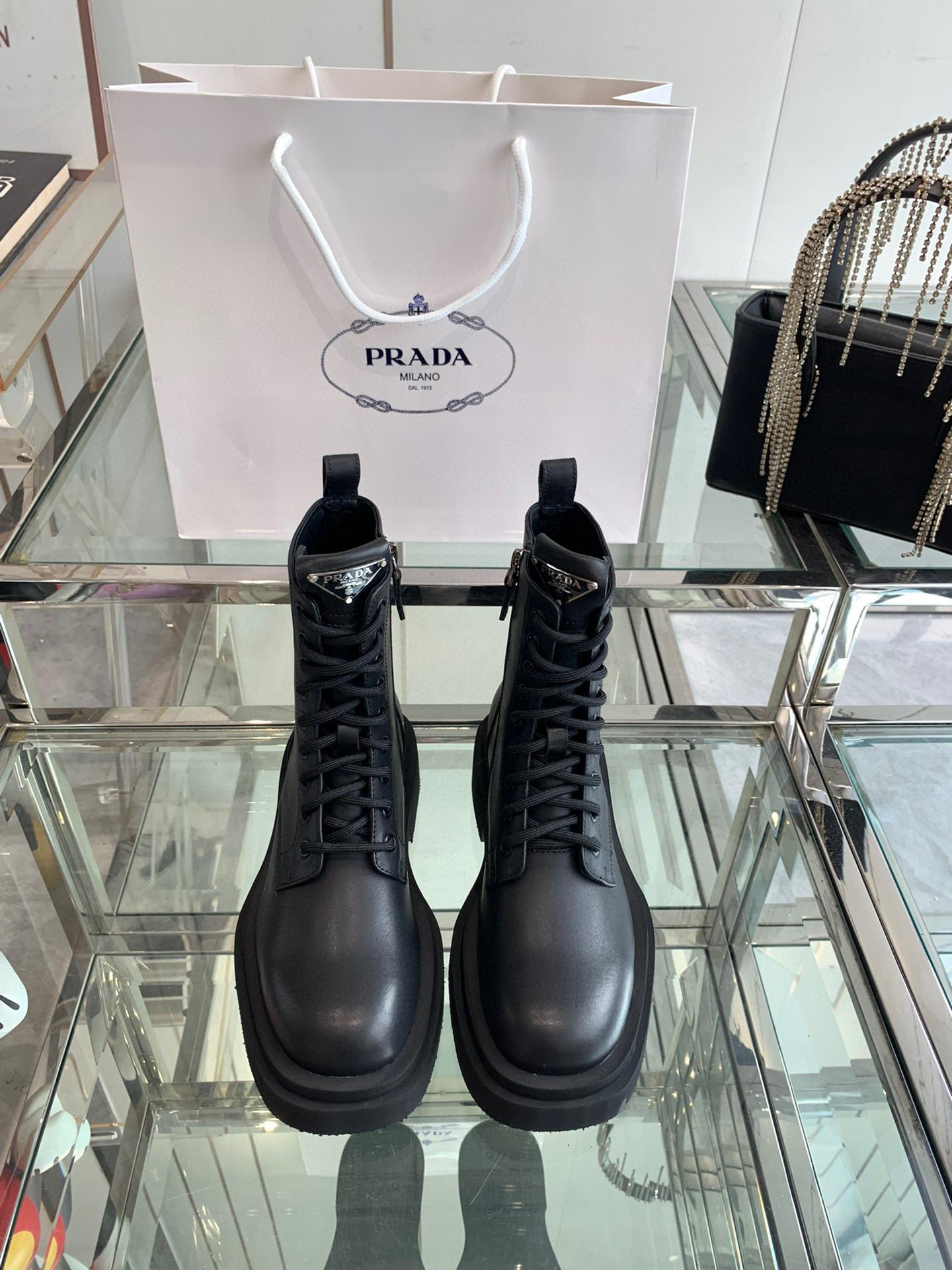 Ботинки Prada 