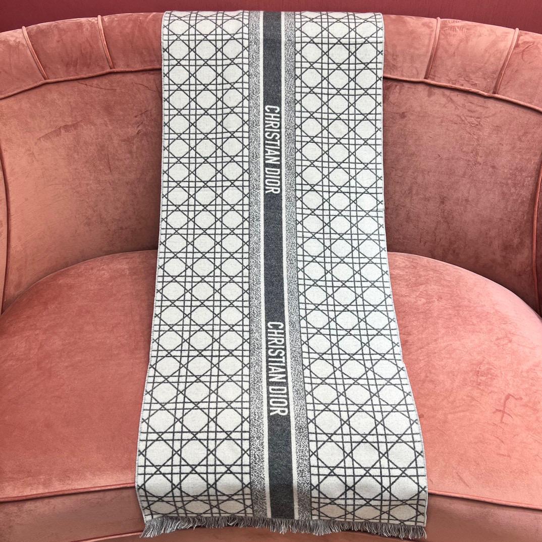 Шарф Dior 