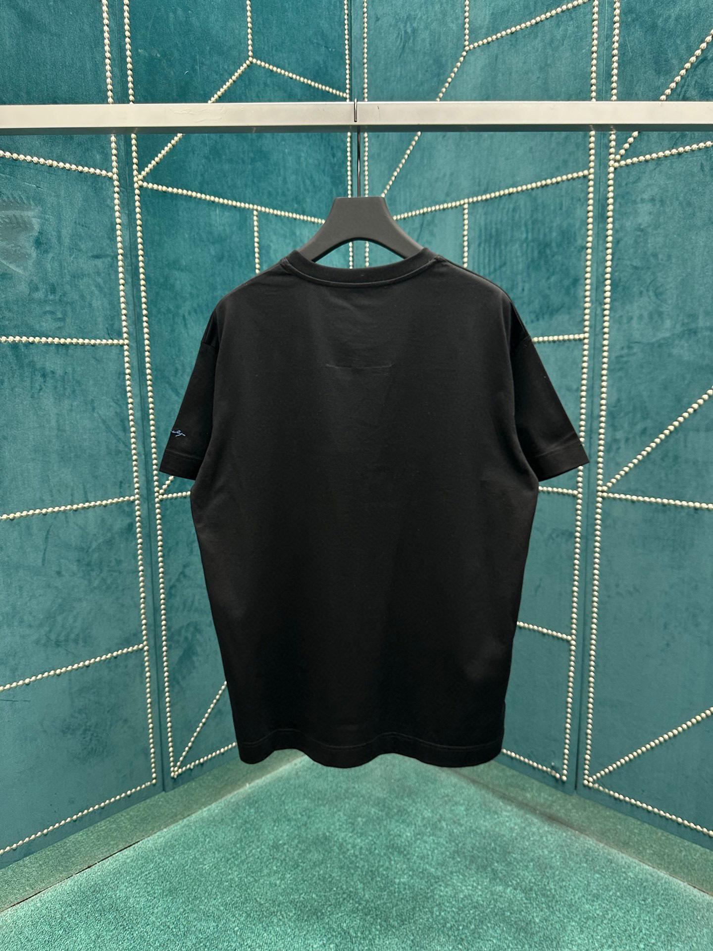 Футболка Givenchy