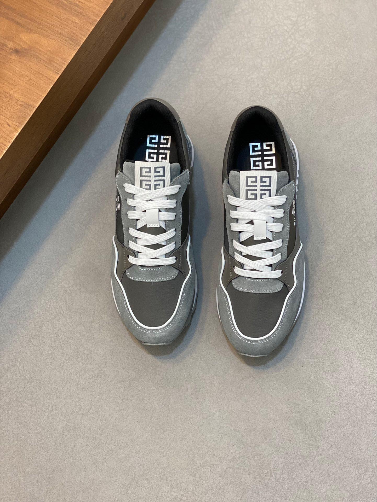 Кроссовки Givenchy  