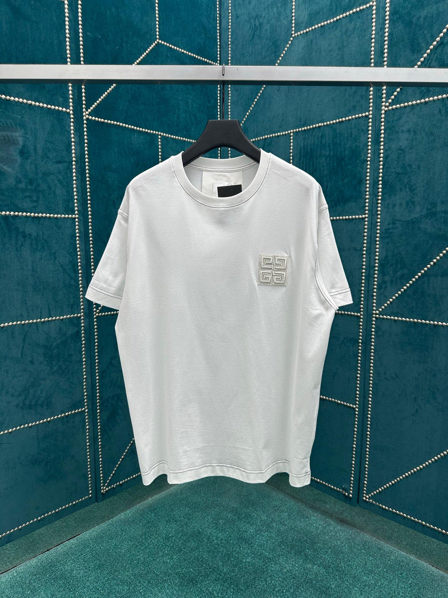 Футболка Givenchy