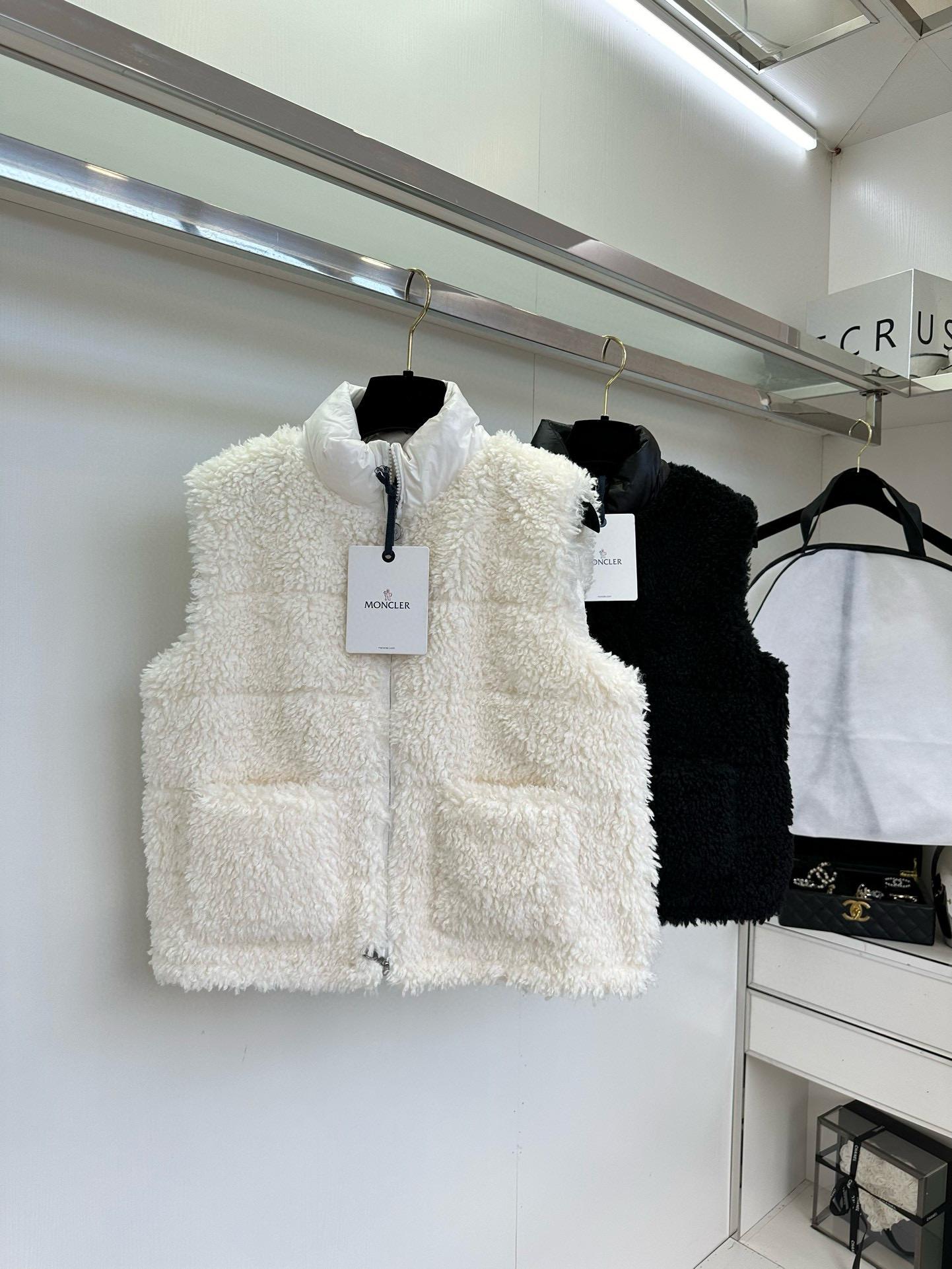 Жилетка Moncler 