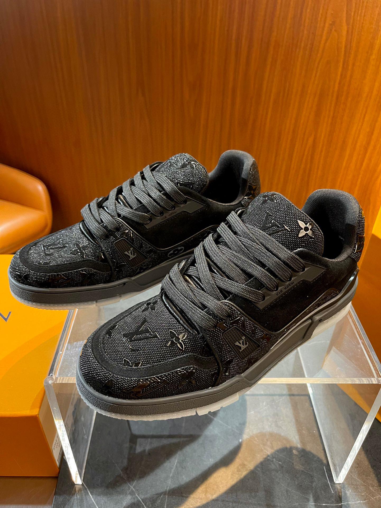 Кроссовки Louis Vuitton 