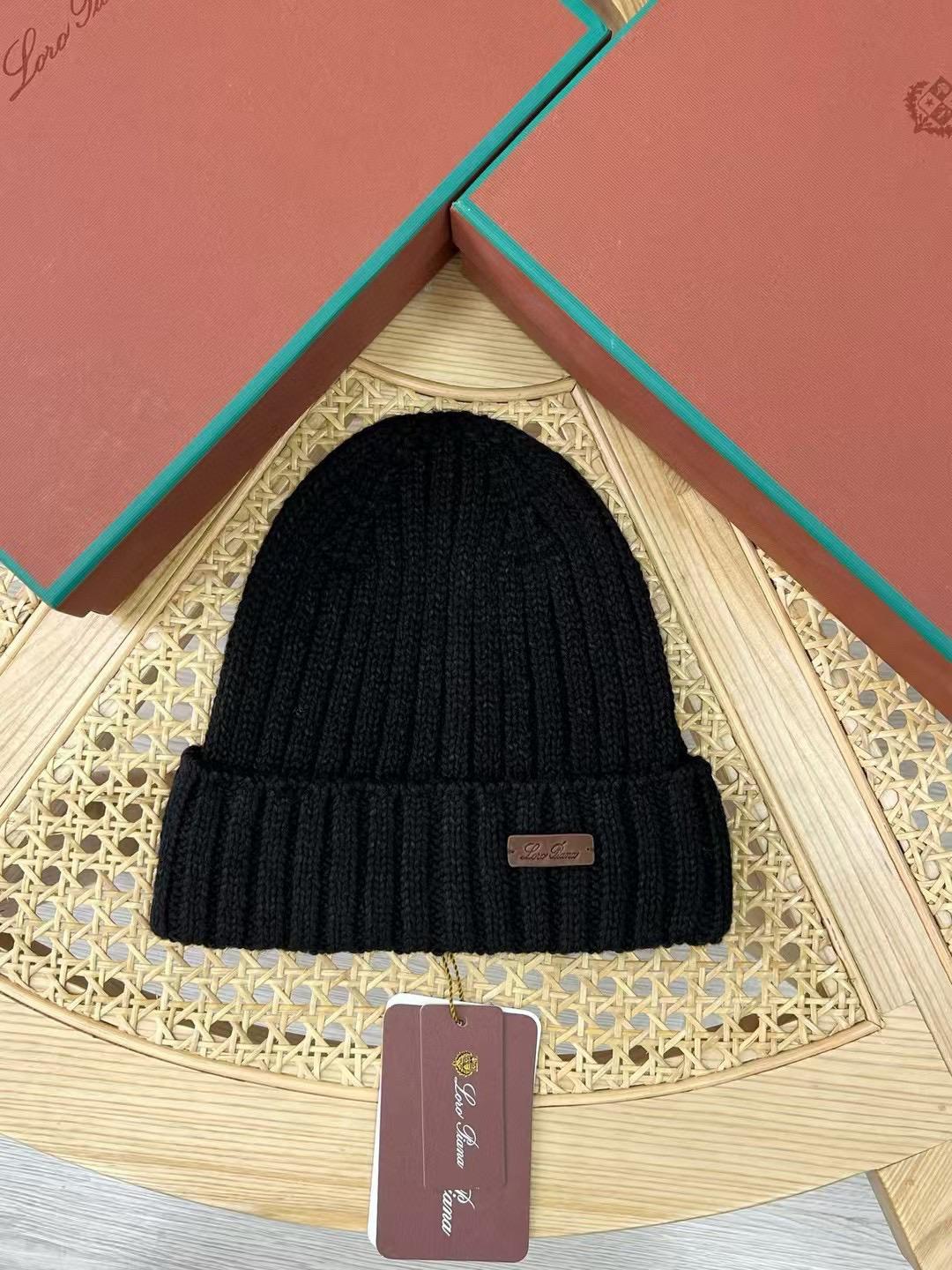 Шапки Loro Piana 