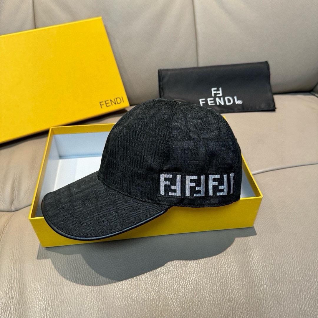 Кепка Fendi