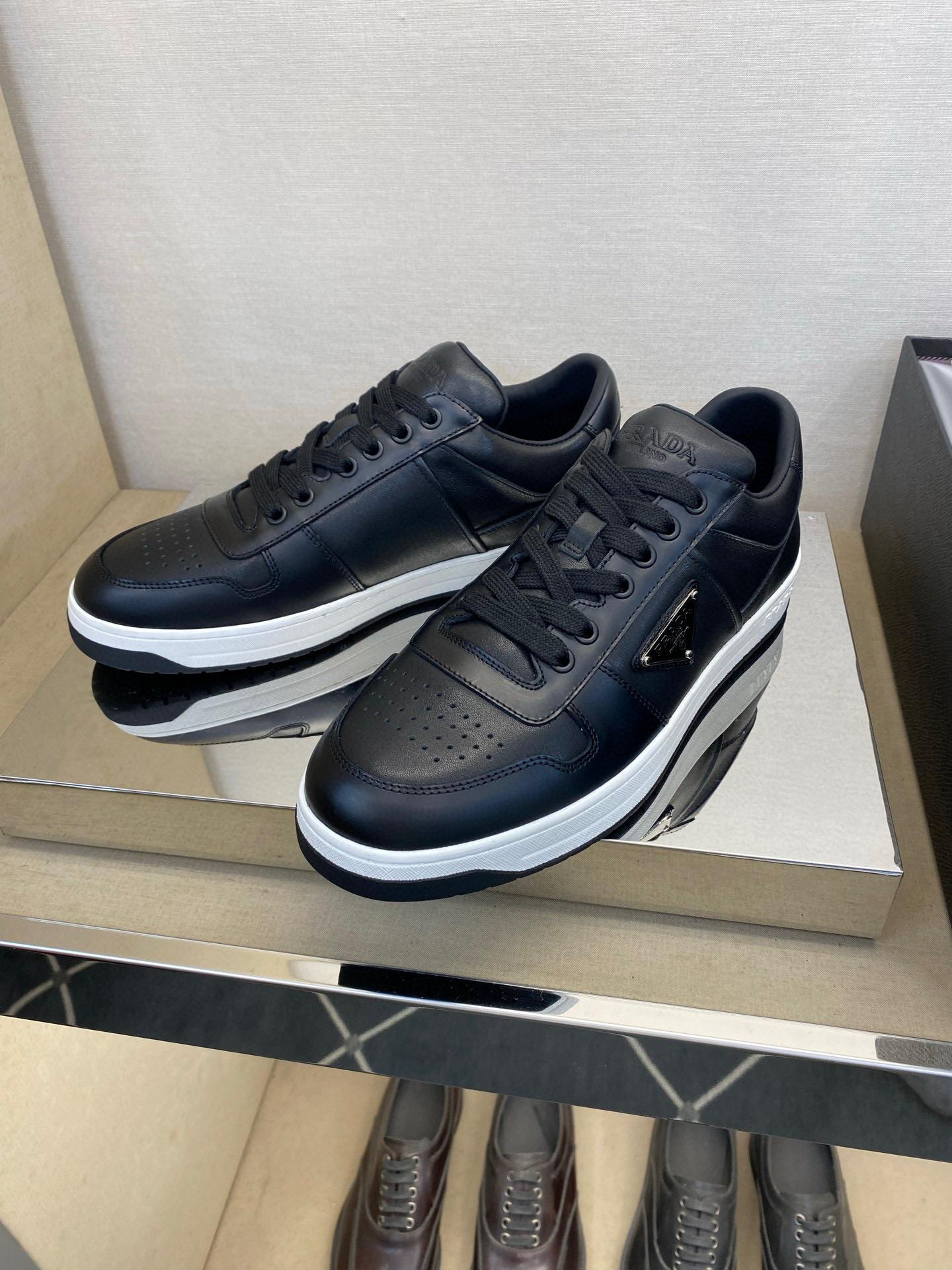 Кроссовки Prada 