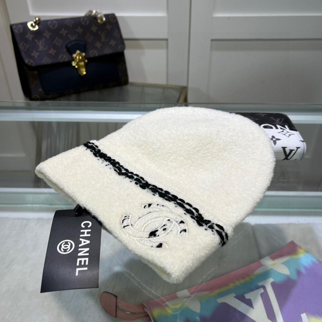 Шапка Chanel
