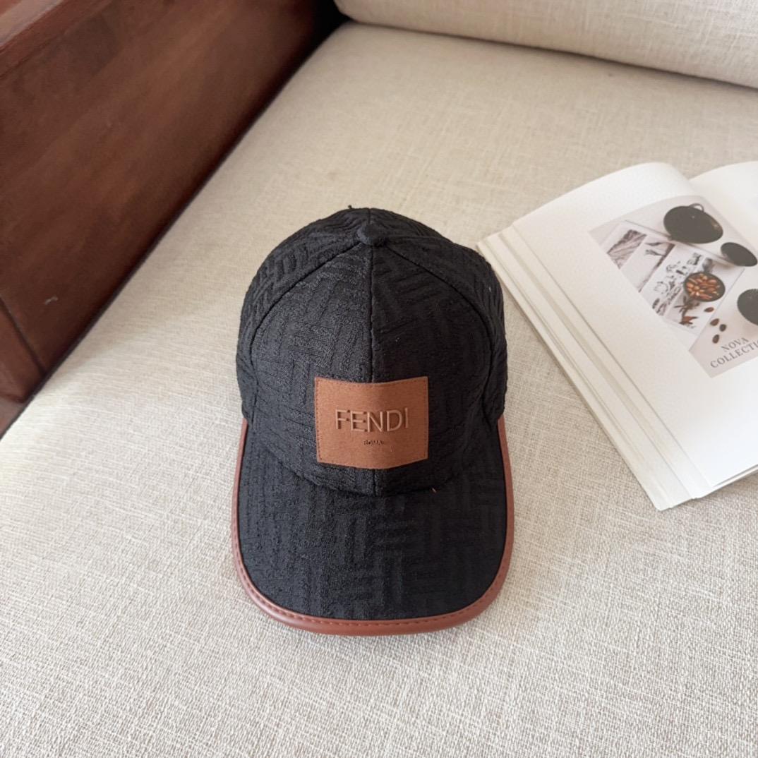 Кепка Fendi