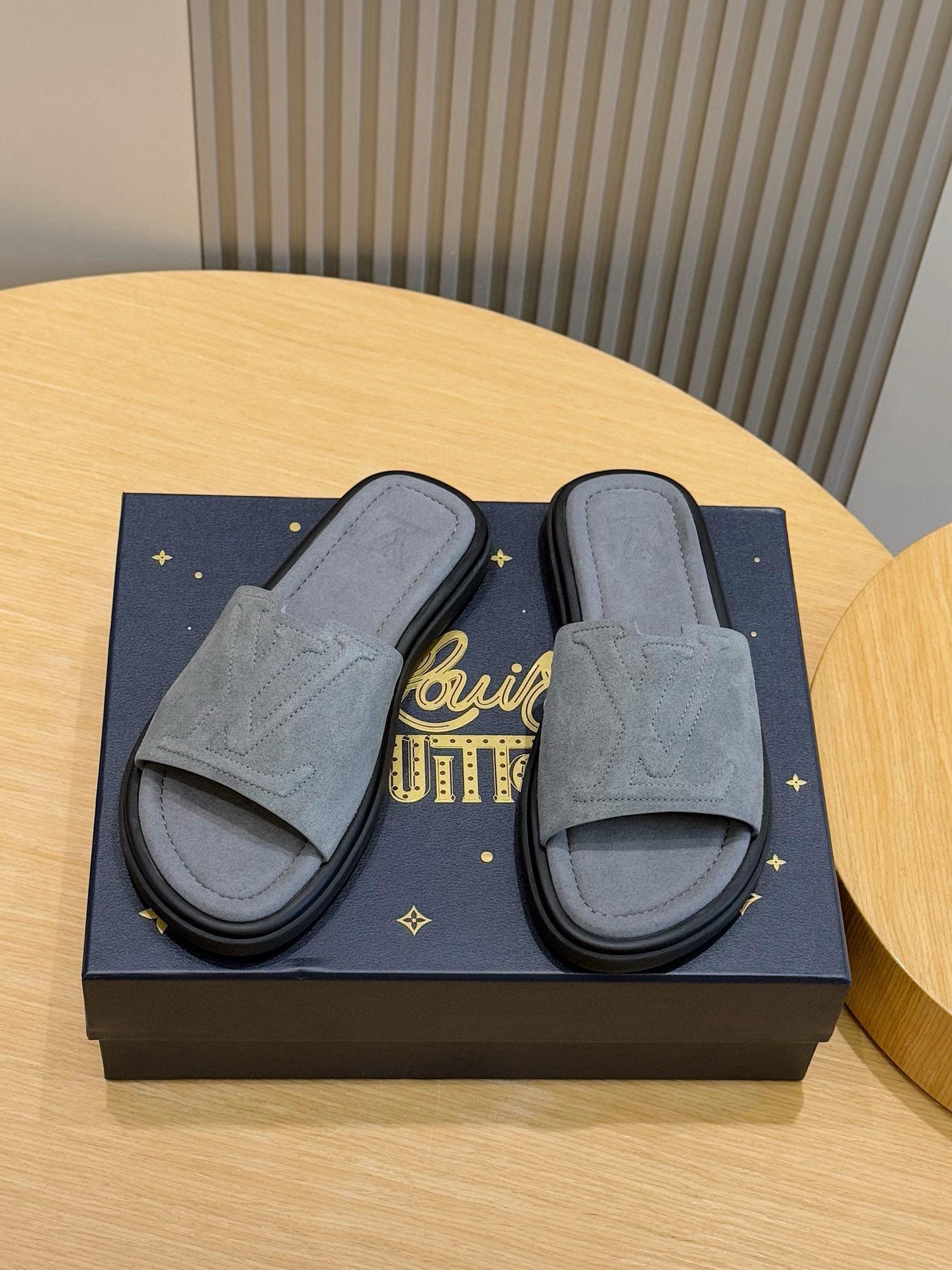 Тапочки Louis Vuitton 