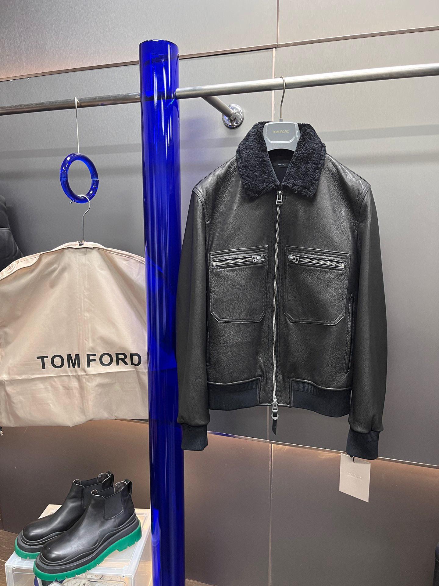 Кожаная куртка с мехом Tom Ford 