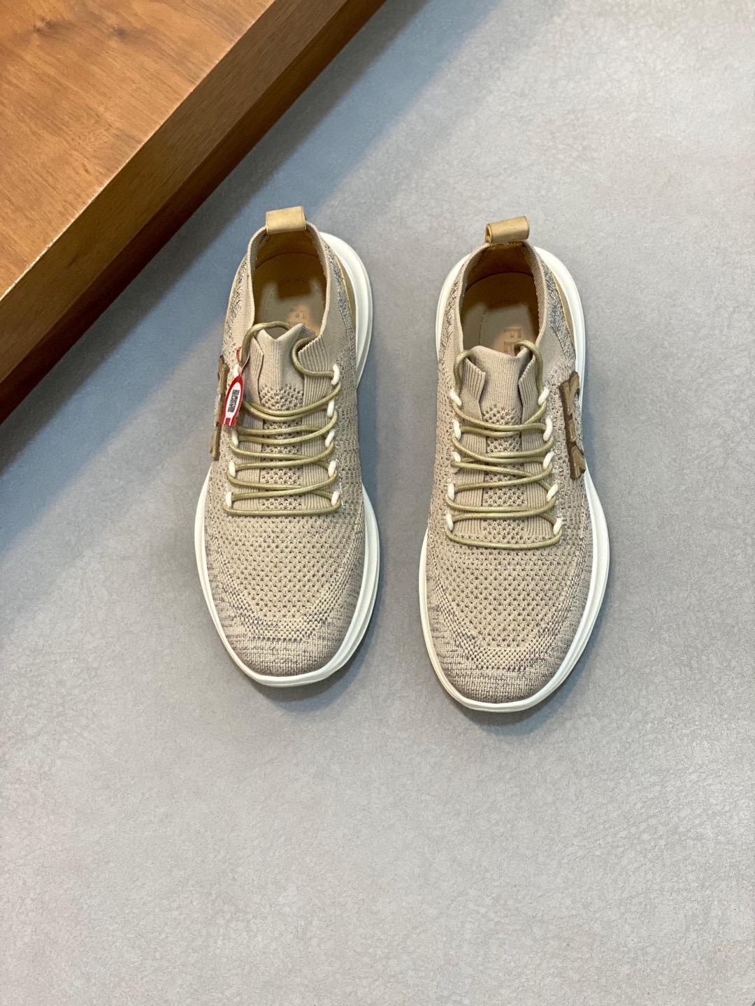 Кроссовки Ferragamo 