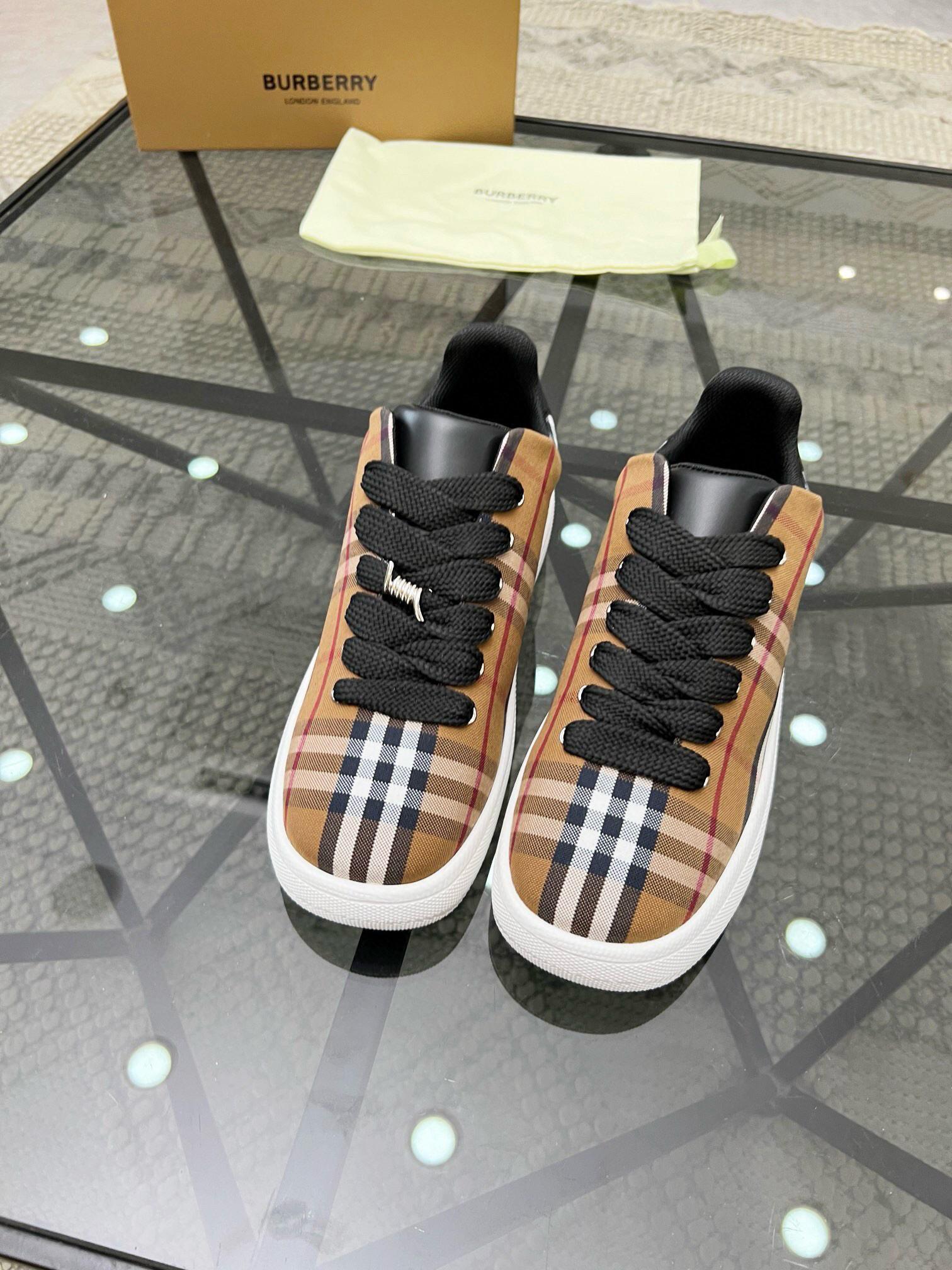 Кроссовки Burberry 