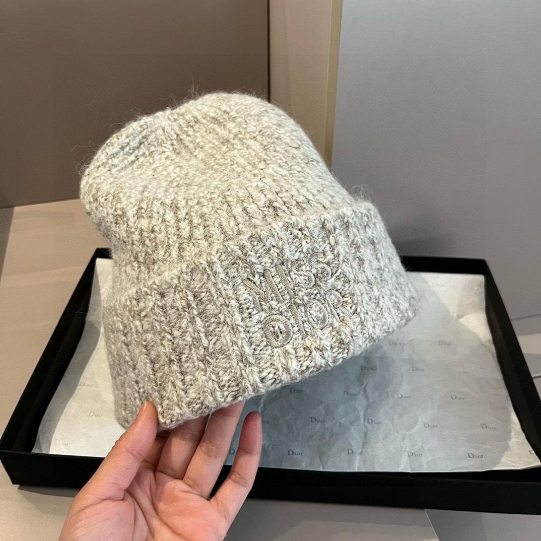 Шапка Dior