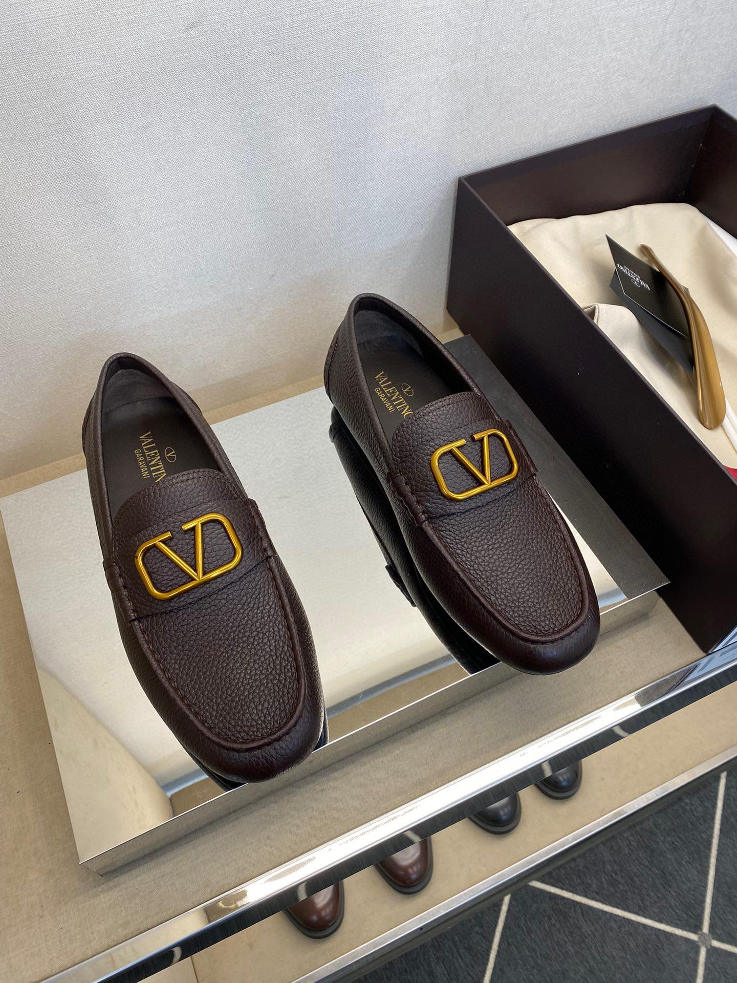 Лоферы Valentino