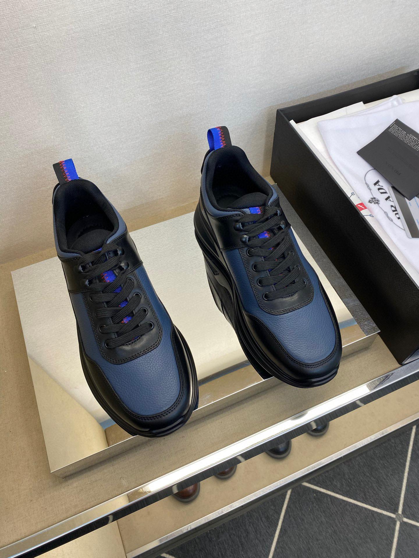 Кроссовки Prada