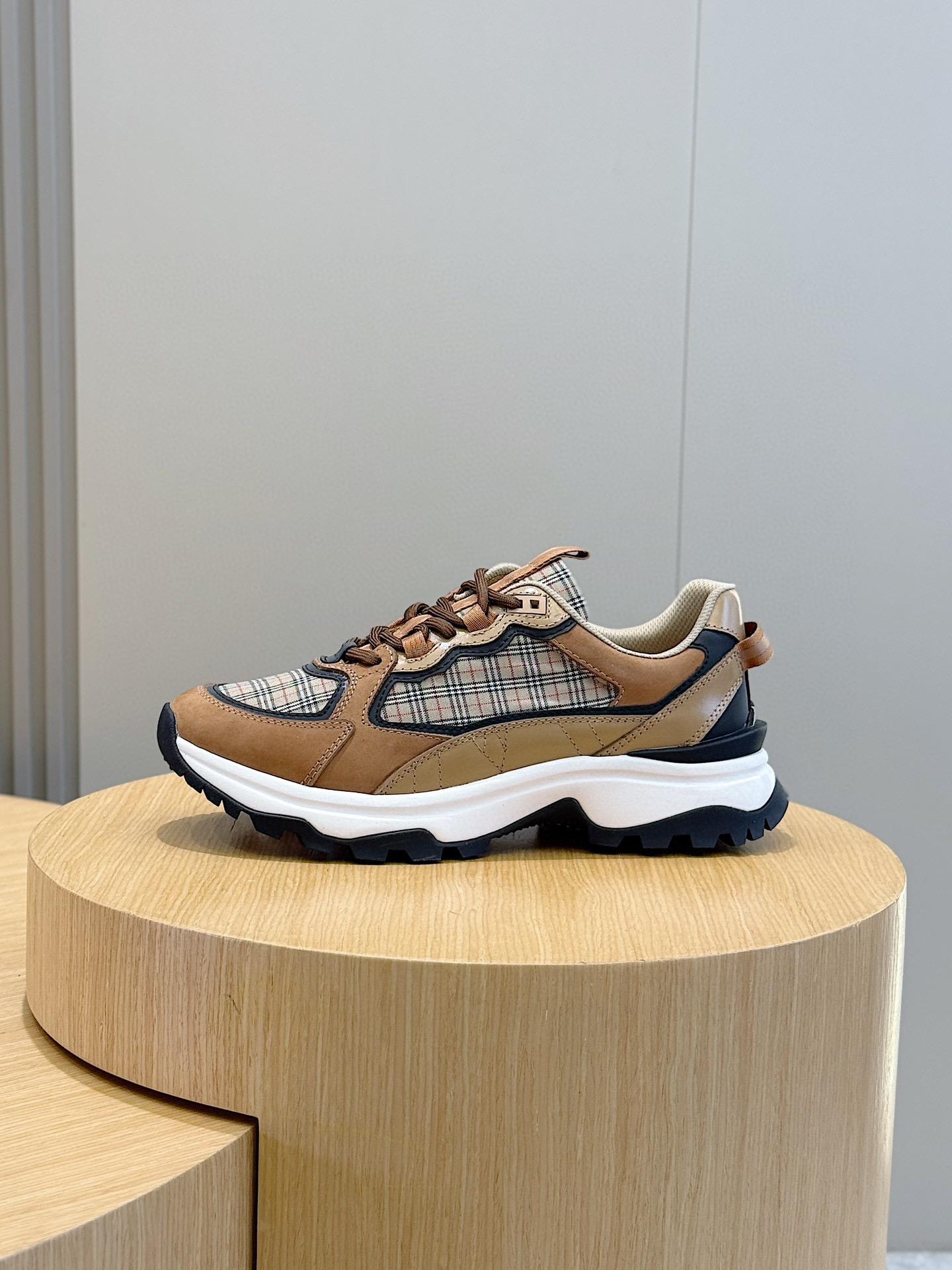 Кроссовки Burberry  