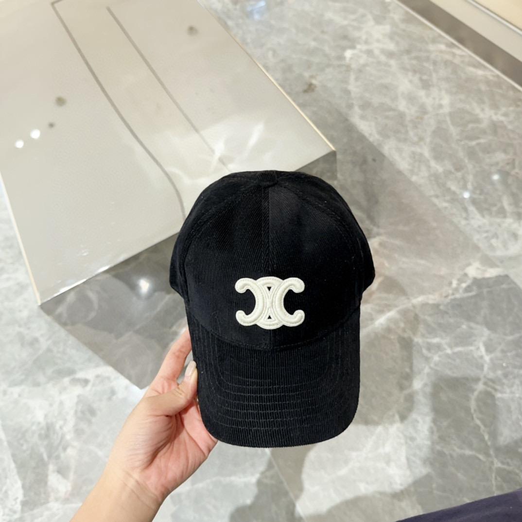 Кепка Celine 