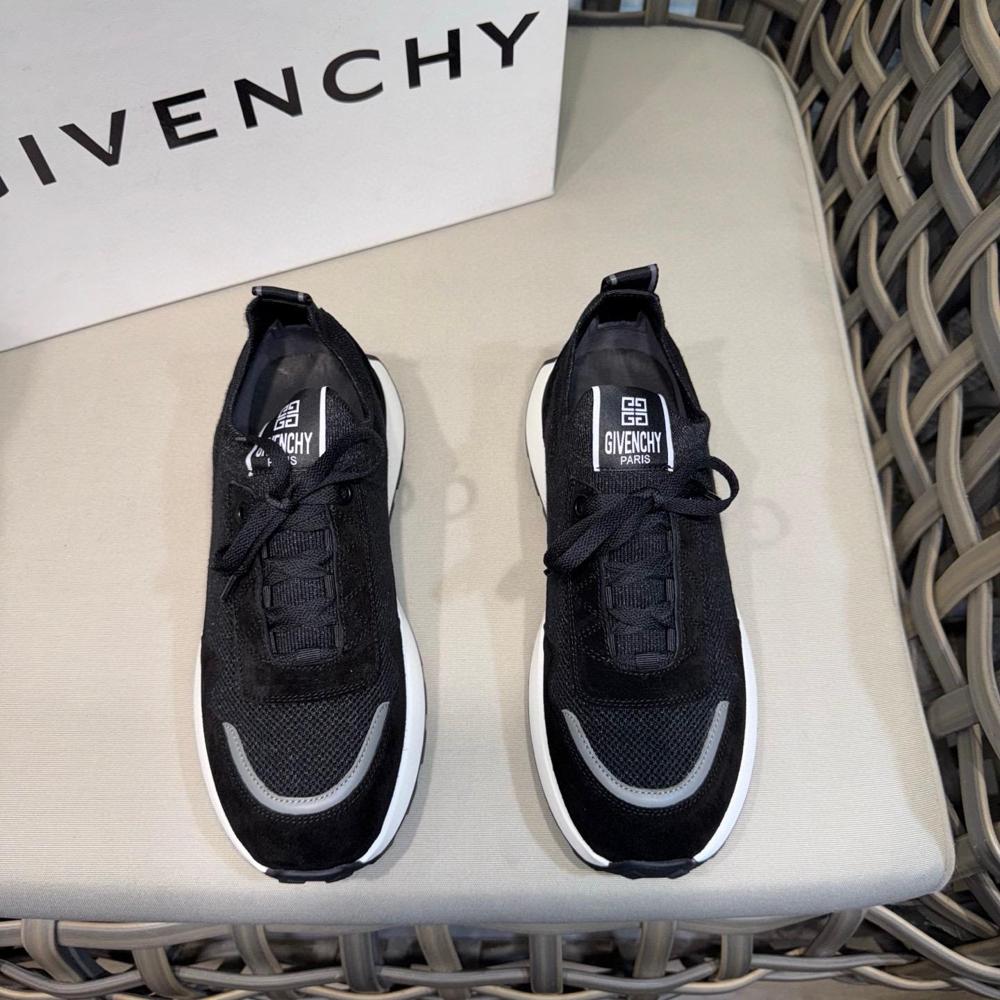 Кроссовки Givenchy 
