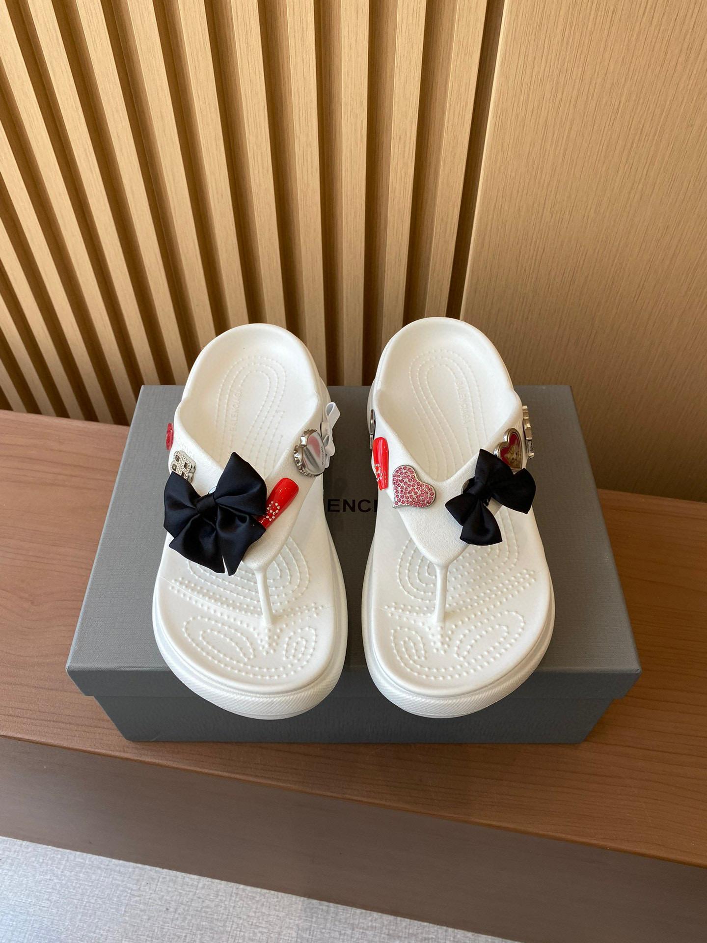 Тапки Balenciaga 