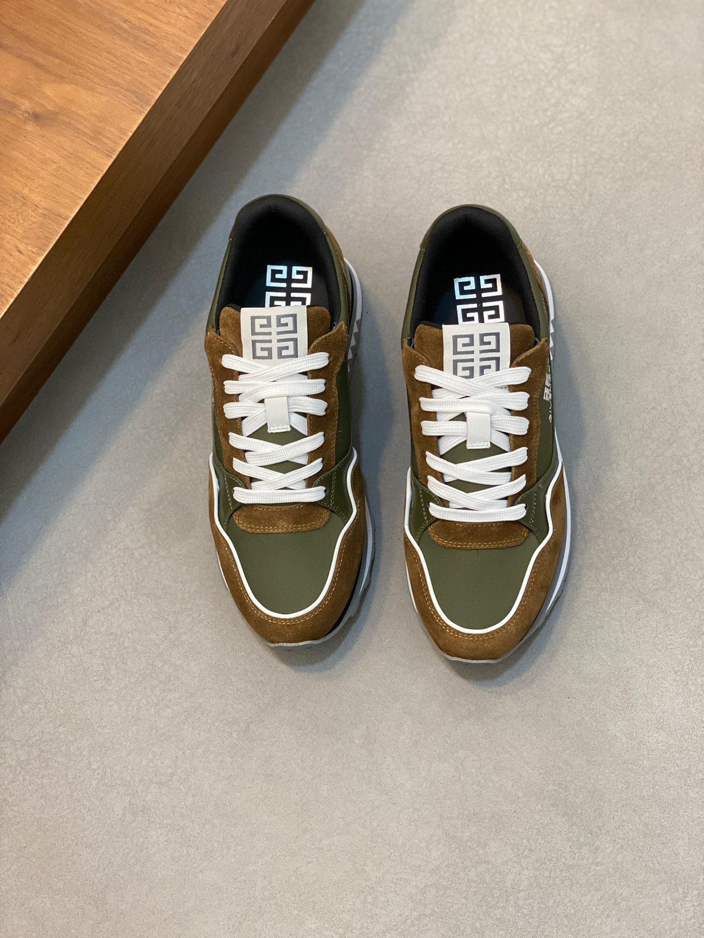 Кроссовки Givenchy  