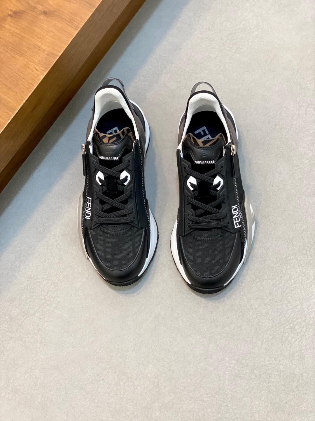 Кроссовки Fendi