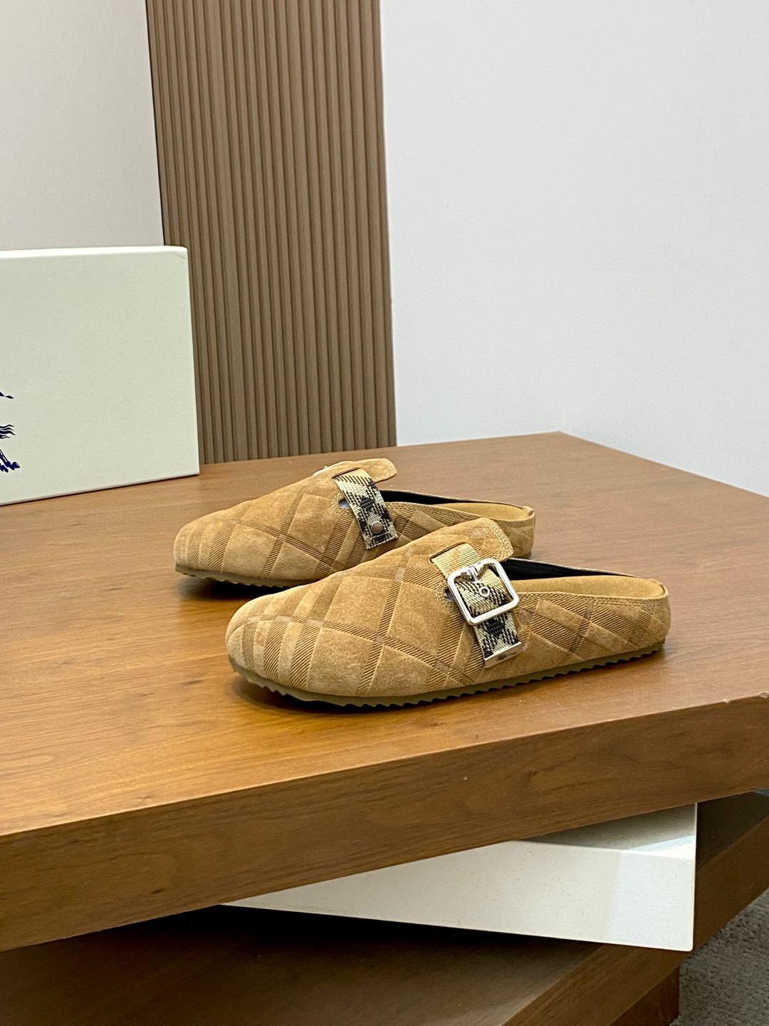 Тапочки Burberry 