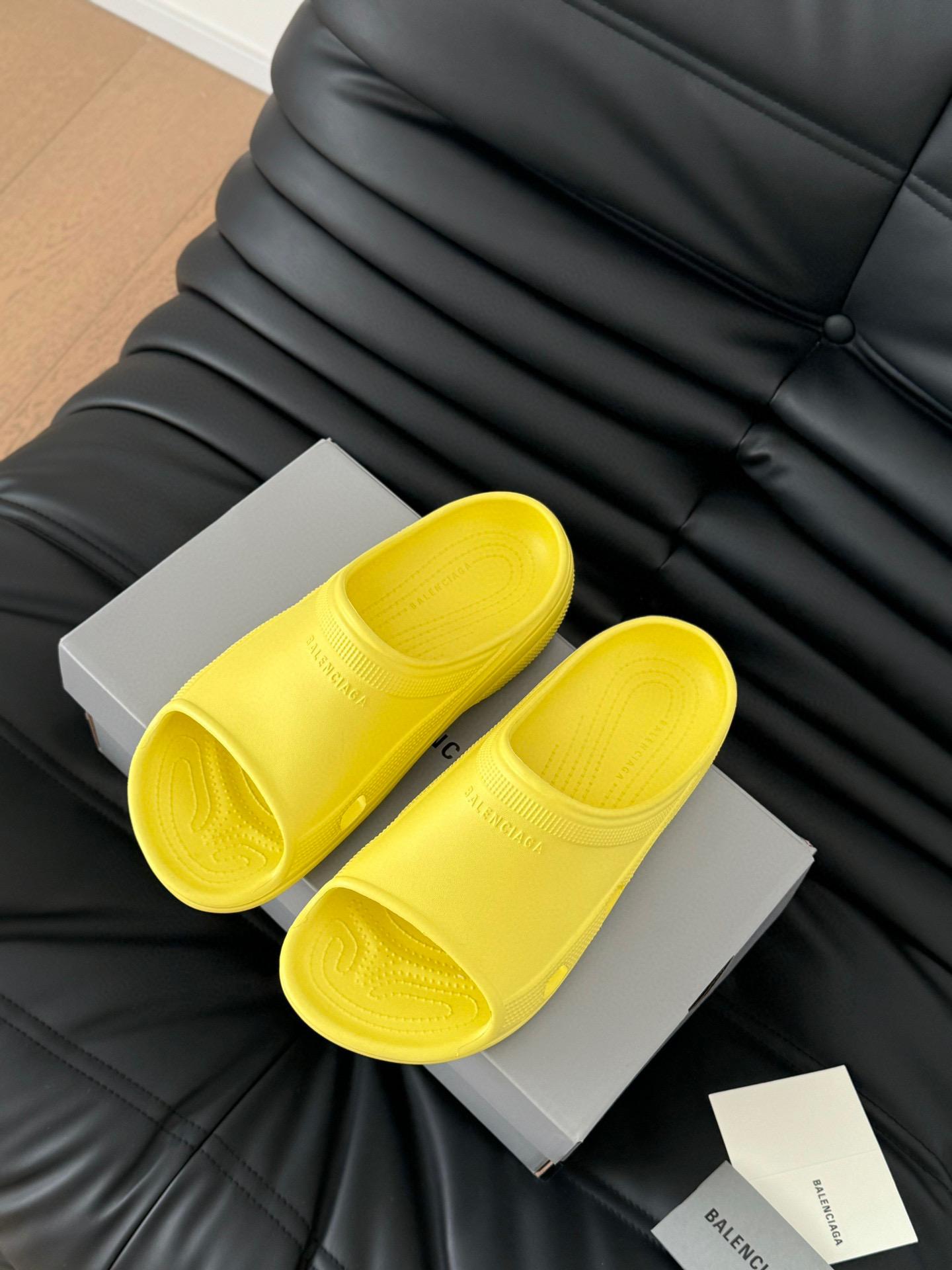 Шлепки Balenciaga
