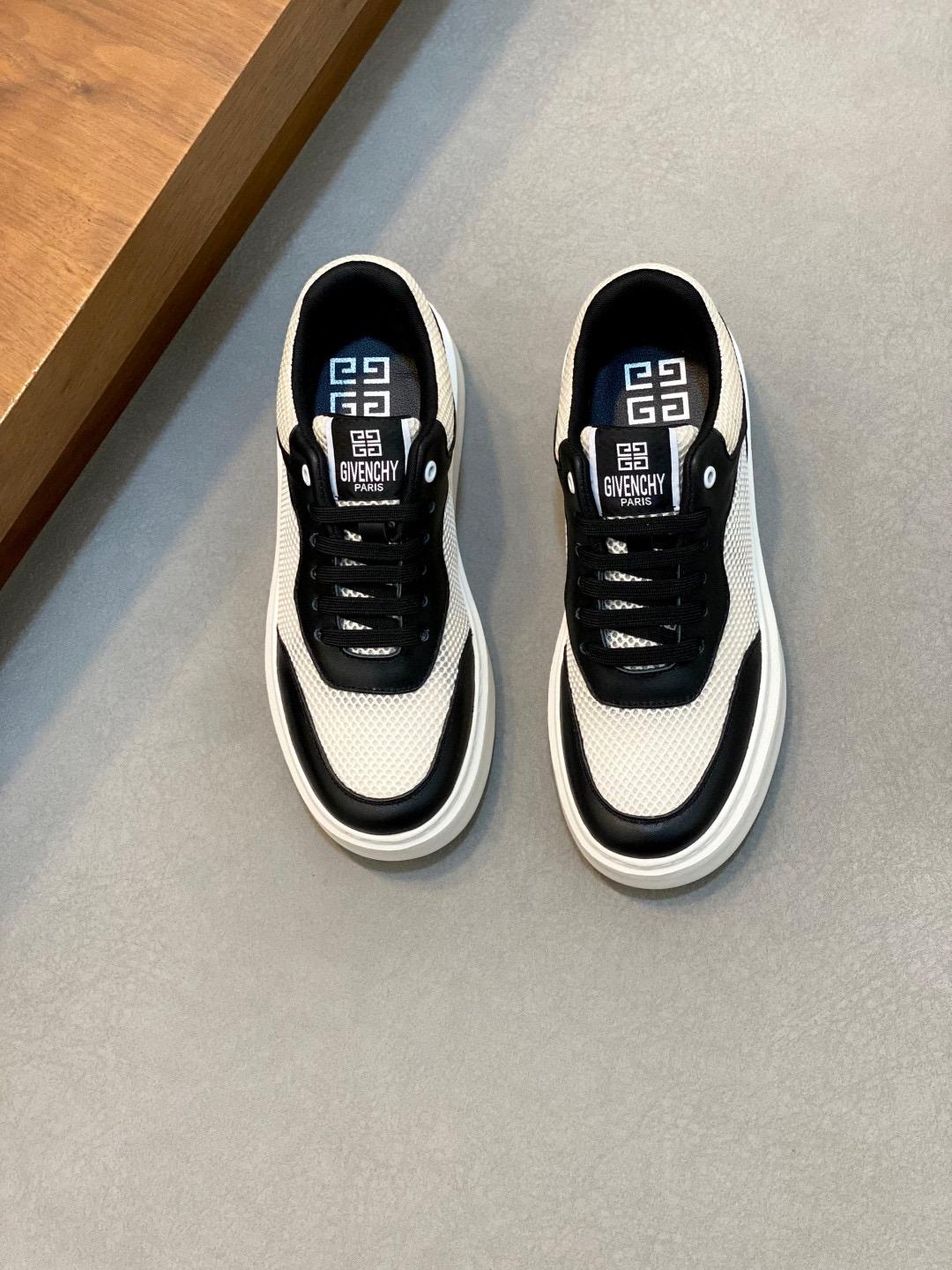 Кроссовки Givenchy  