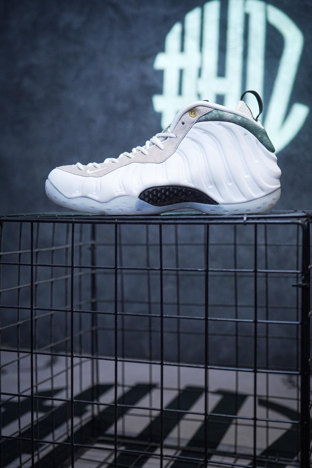 Кроссовки Nike