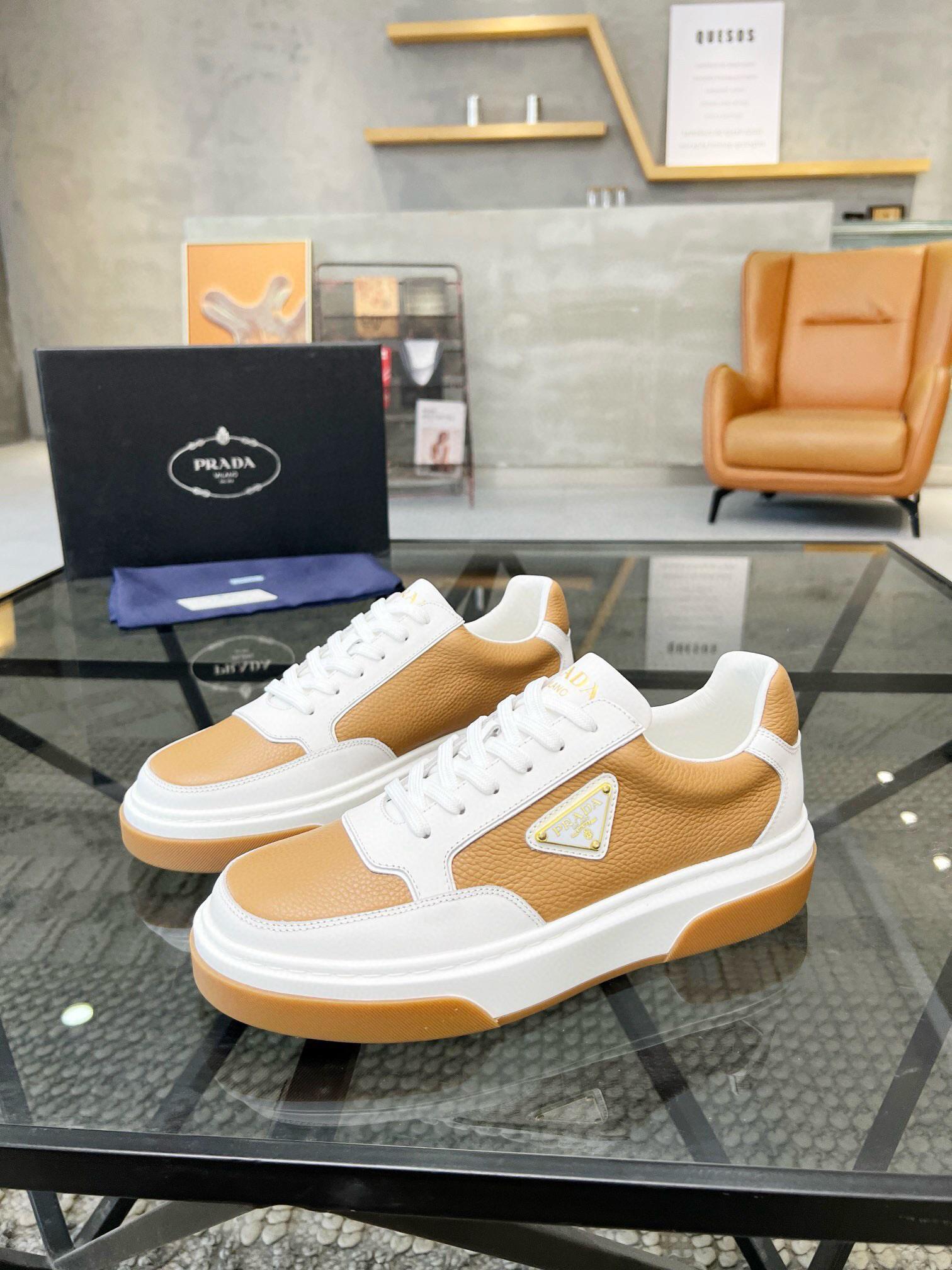 Кроссовки Prada 