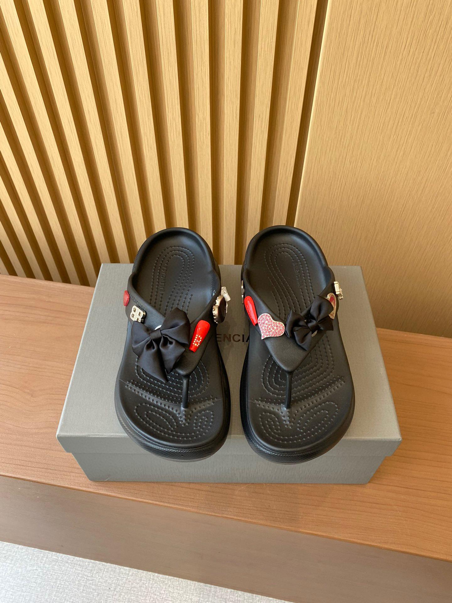 Тапки Balenciaga 