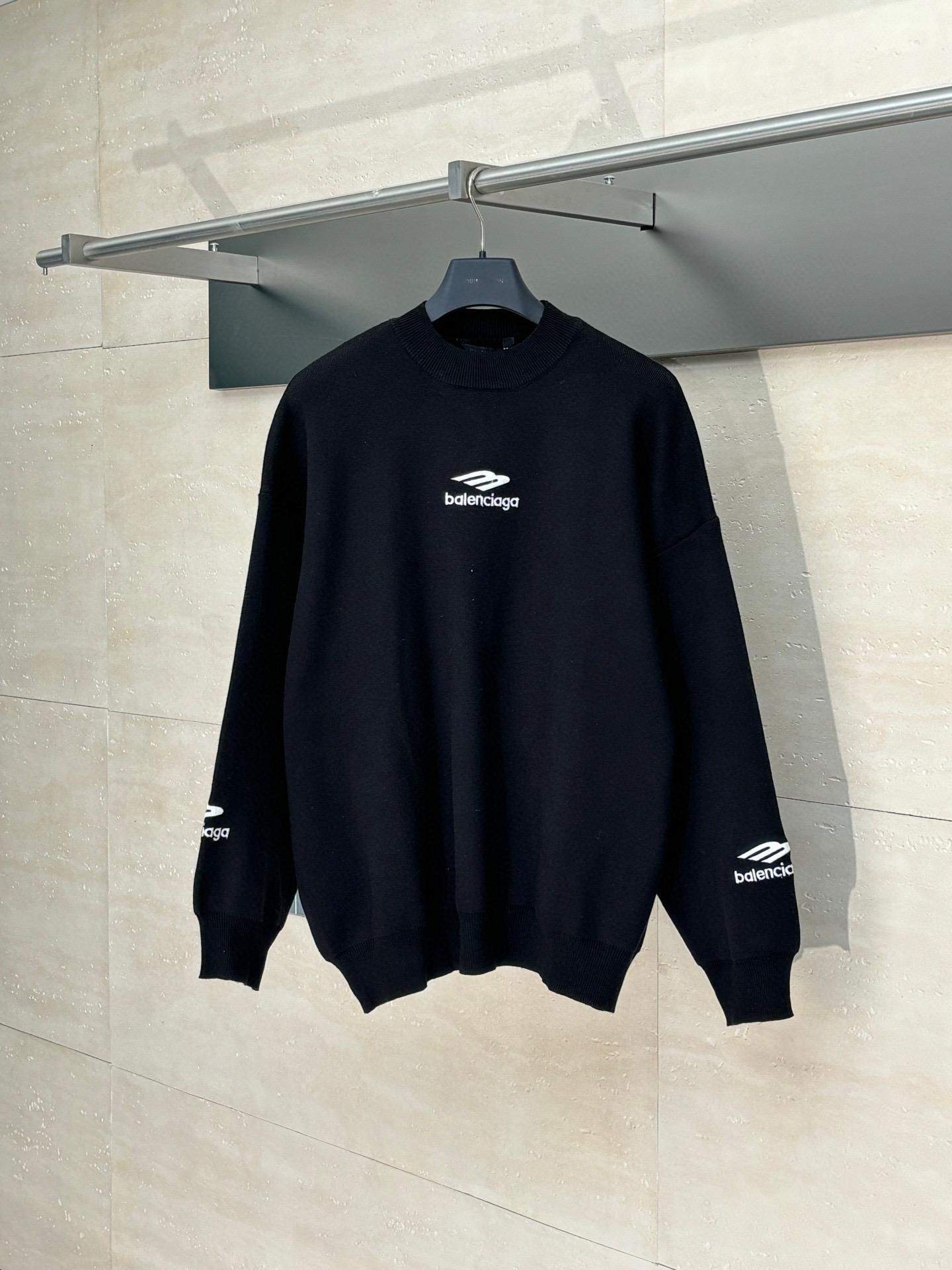 Джемпер Balenciaga 