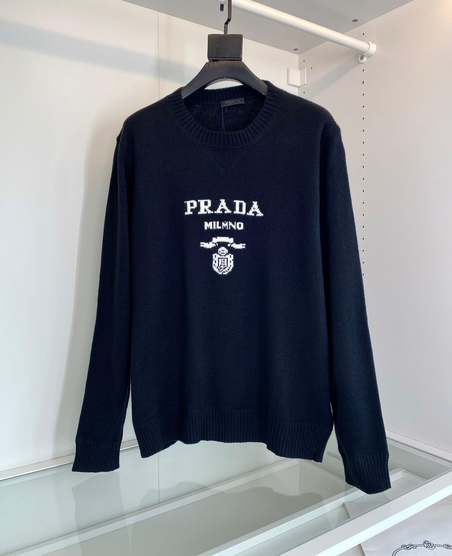 Кофта Prada 