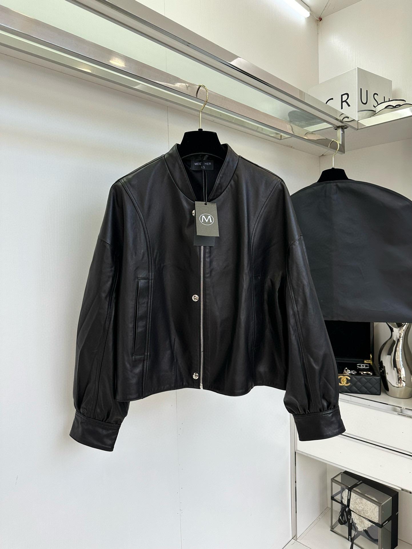 Кожаная куртка Meet her