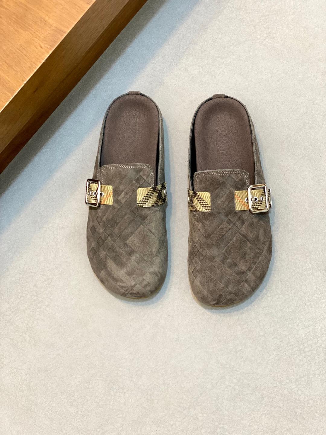 Тапочки Burberry 