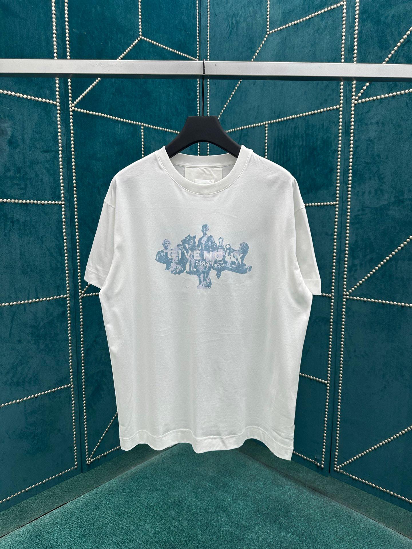 Футболка Givenchy