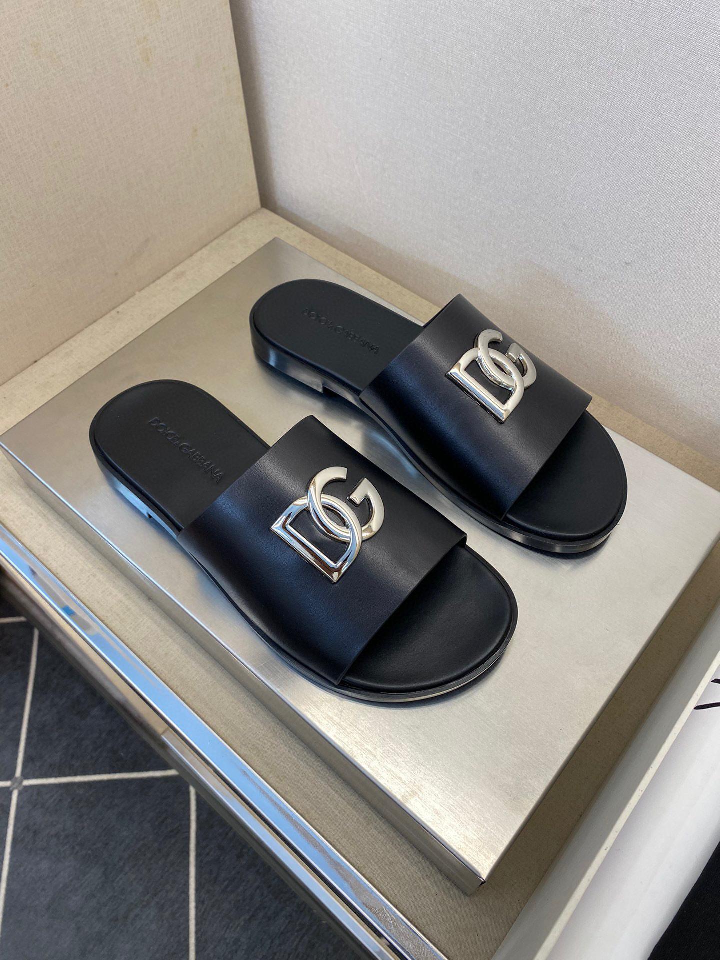 Тапки Dolce & Gabbana 