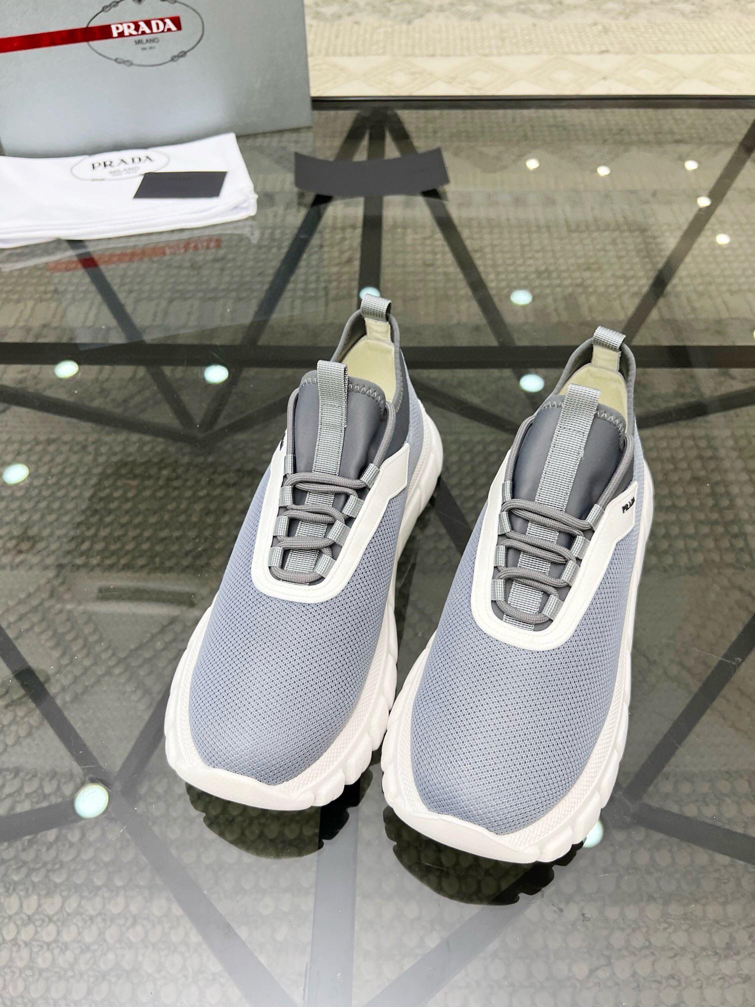 Кроссовки Prada 