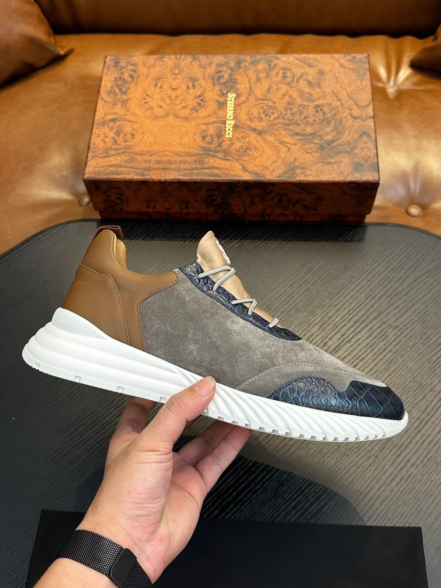 Кроссовки Santoni 