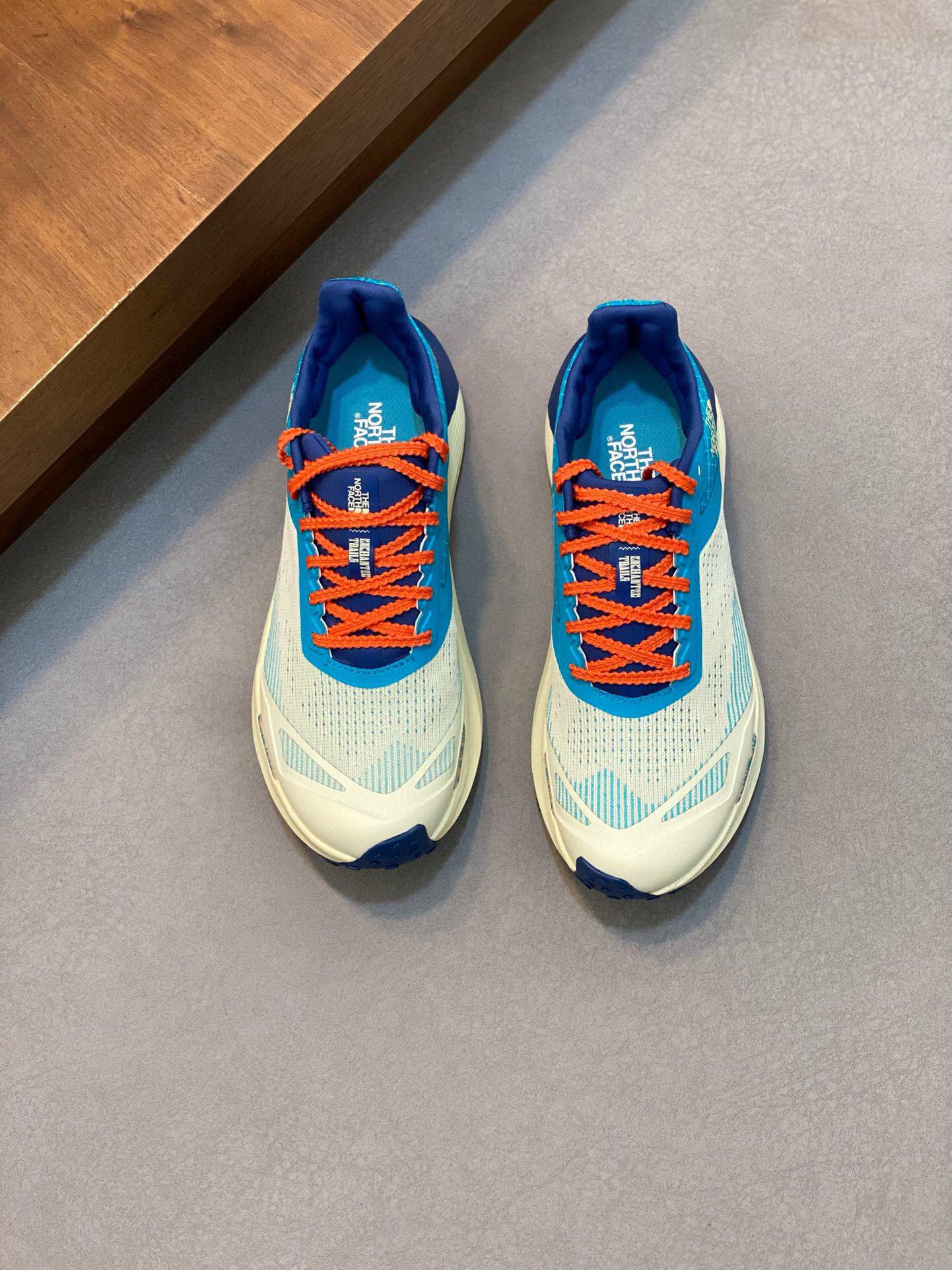 Кроссовки The North Face