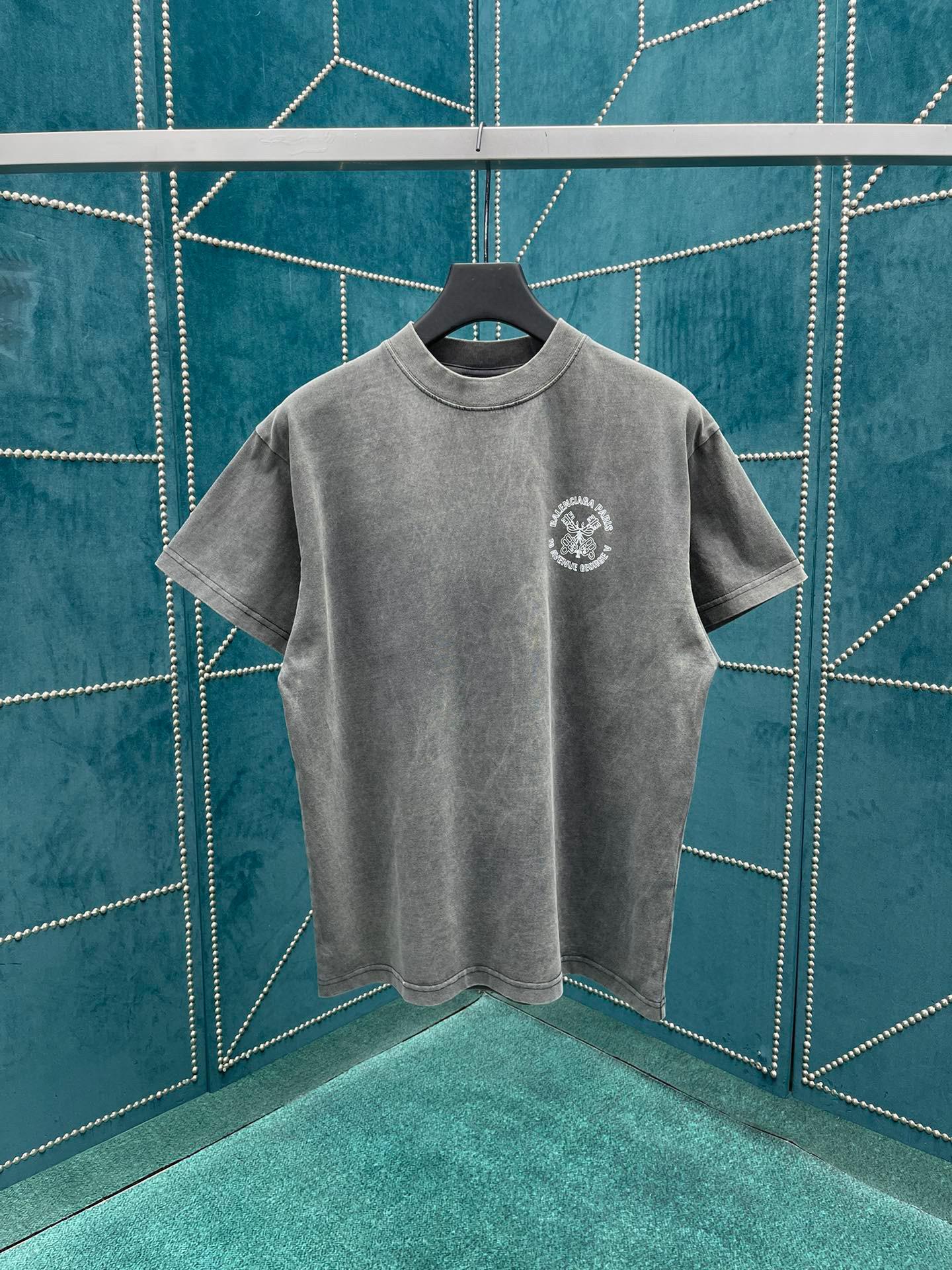 Футболка Balenciaga 