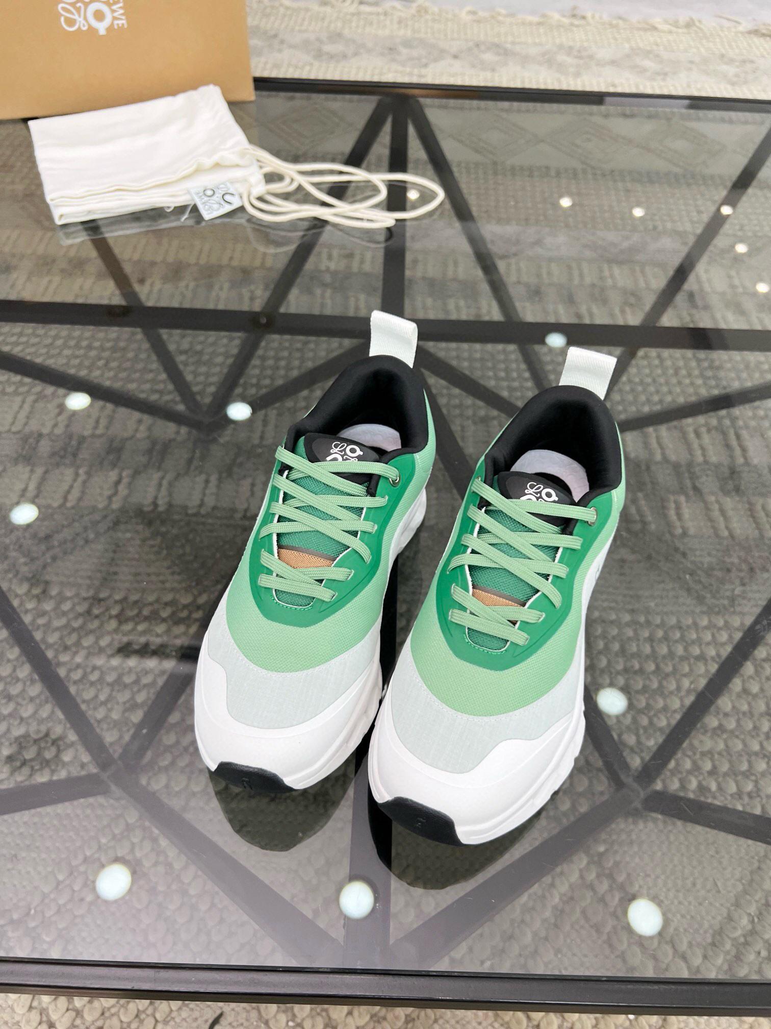 Кроссовки Loewe