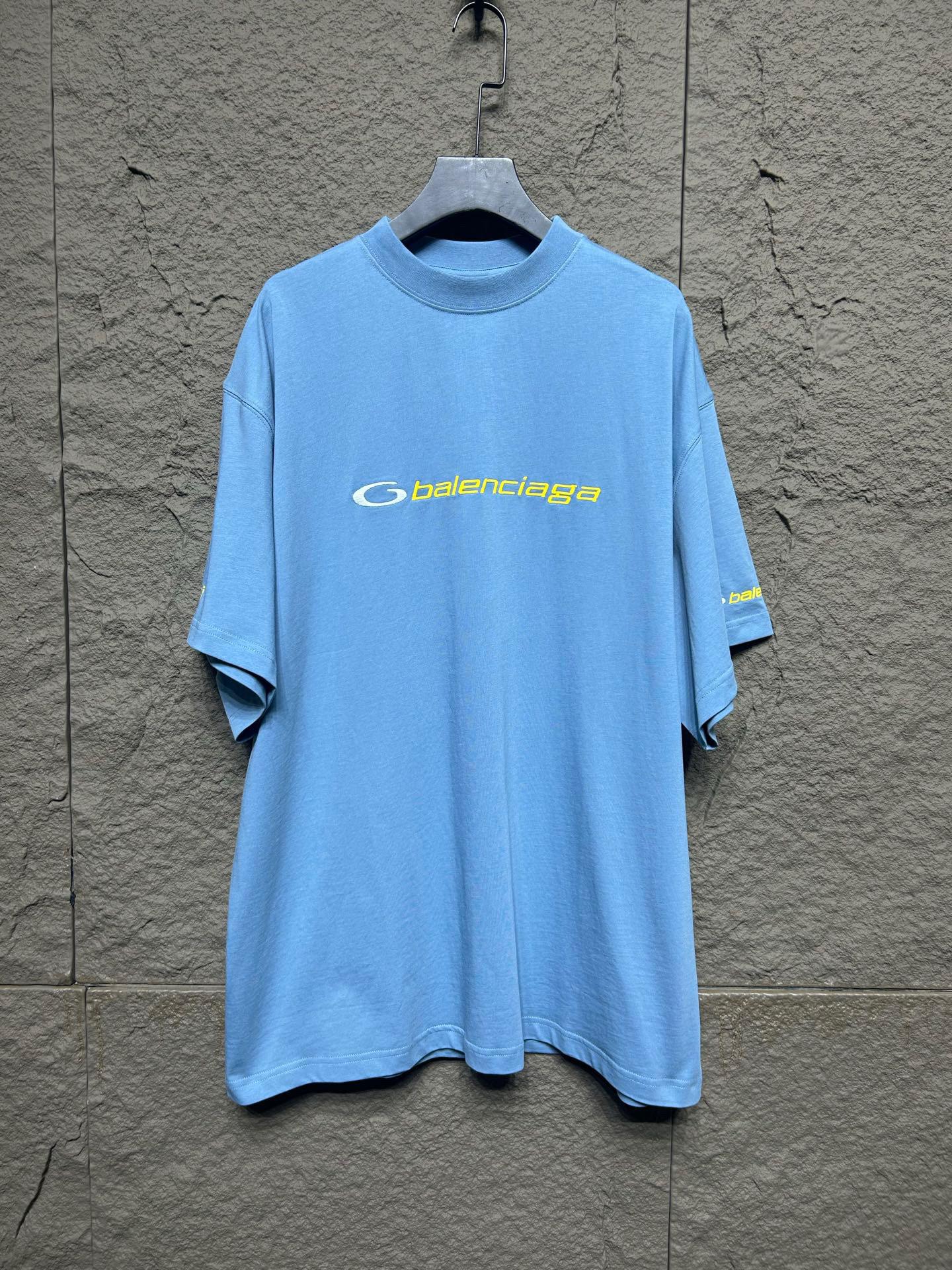 Футболка Balenciaga 