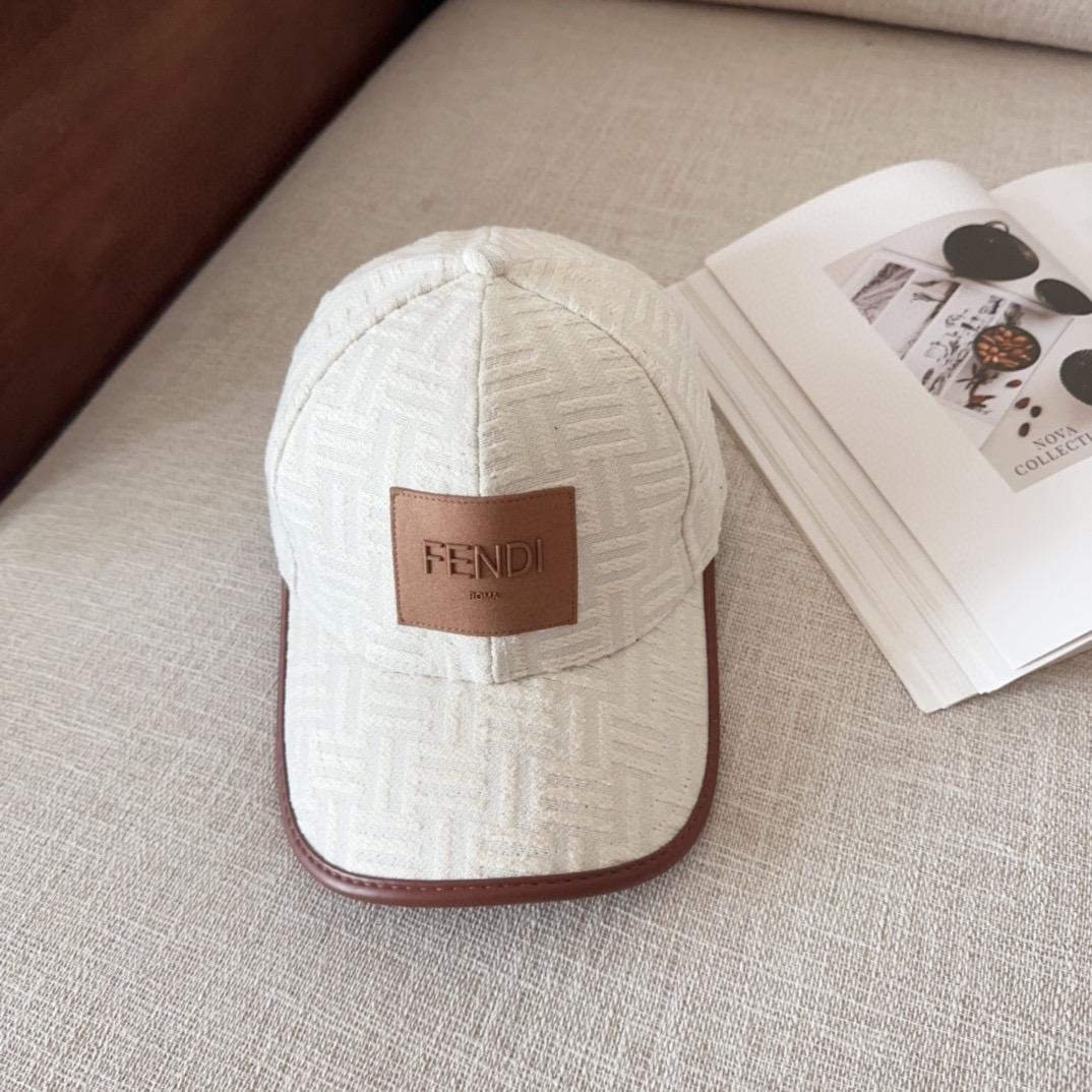 Кепка Fendi