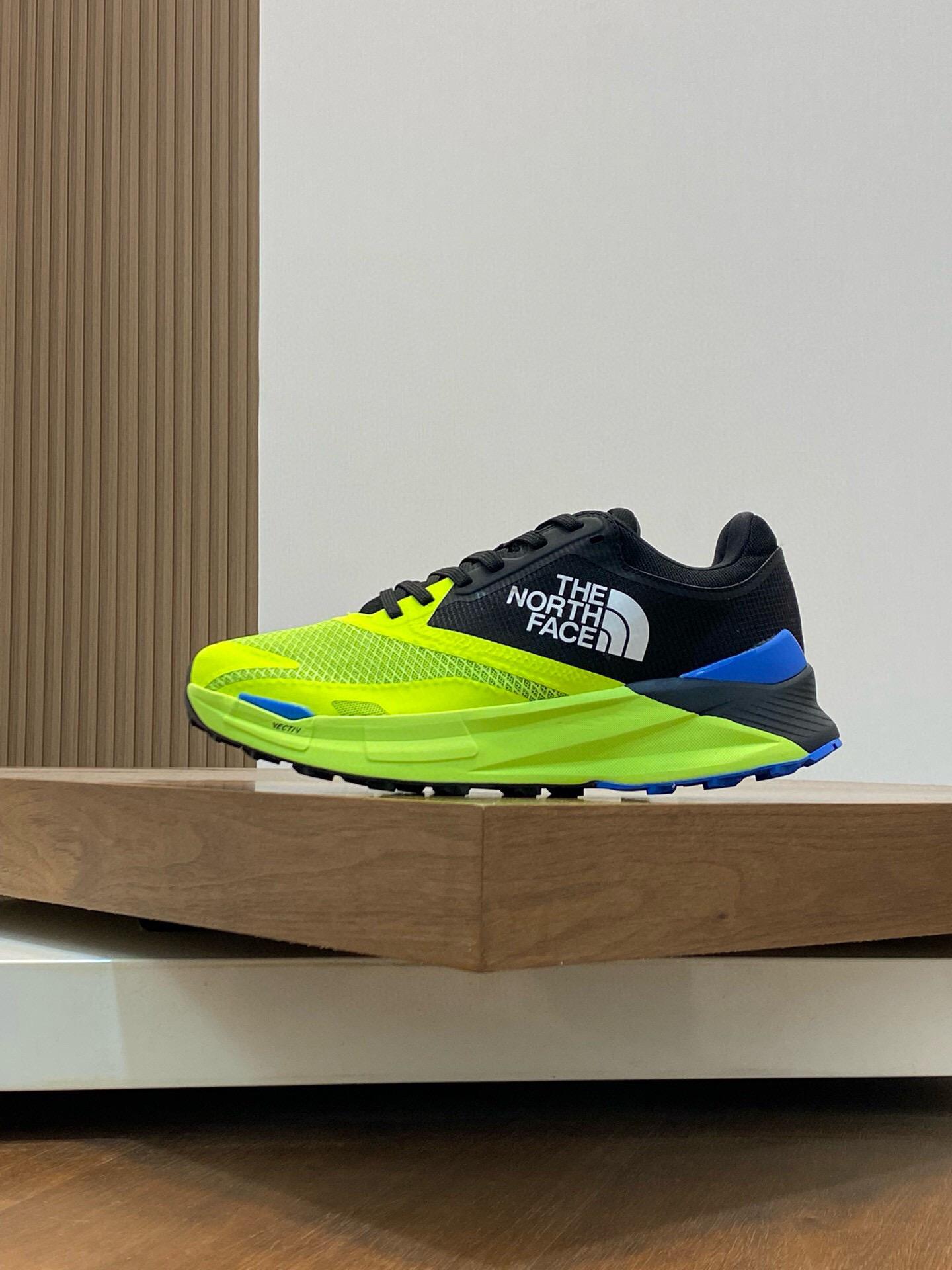 Кроссовки The North Face