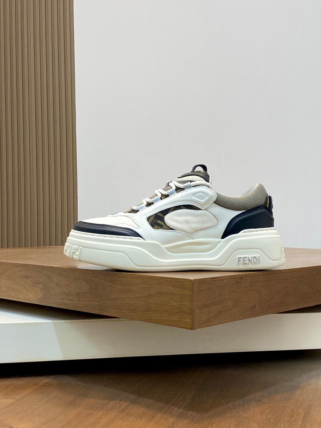 Кроссовки Fendi 