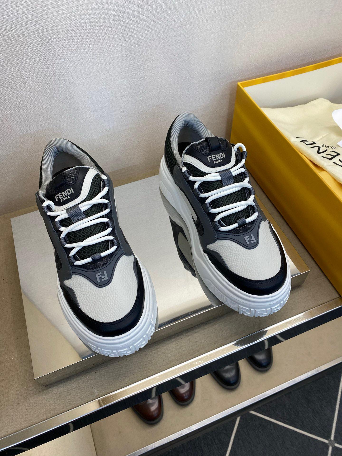Кроссовки Fendi