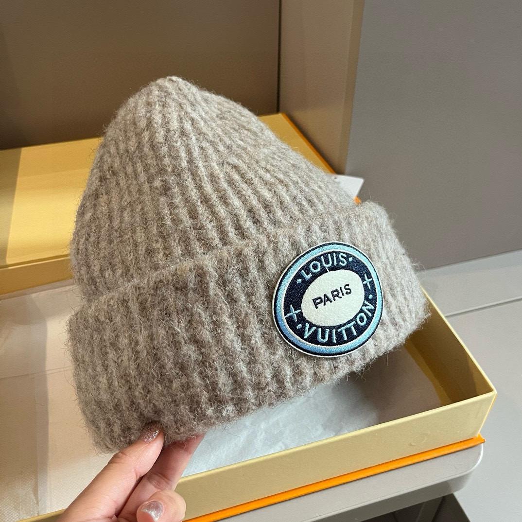 Шапка Louis Vuitton 