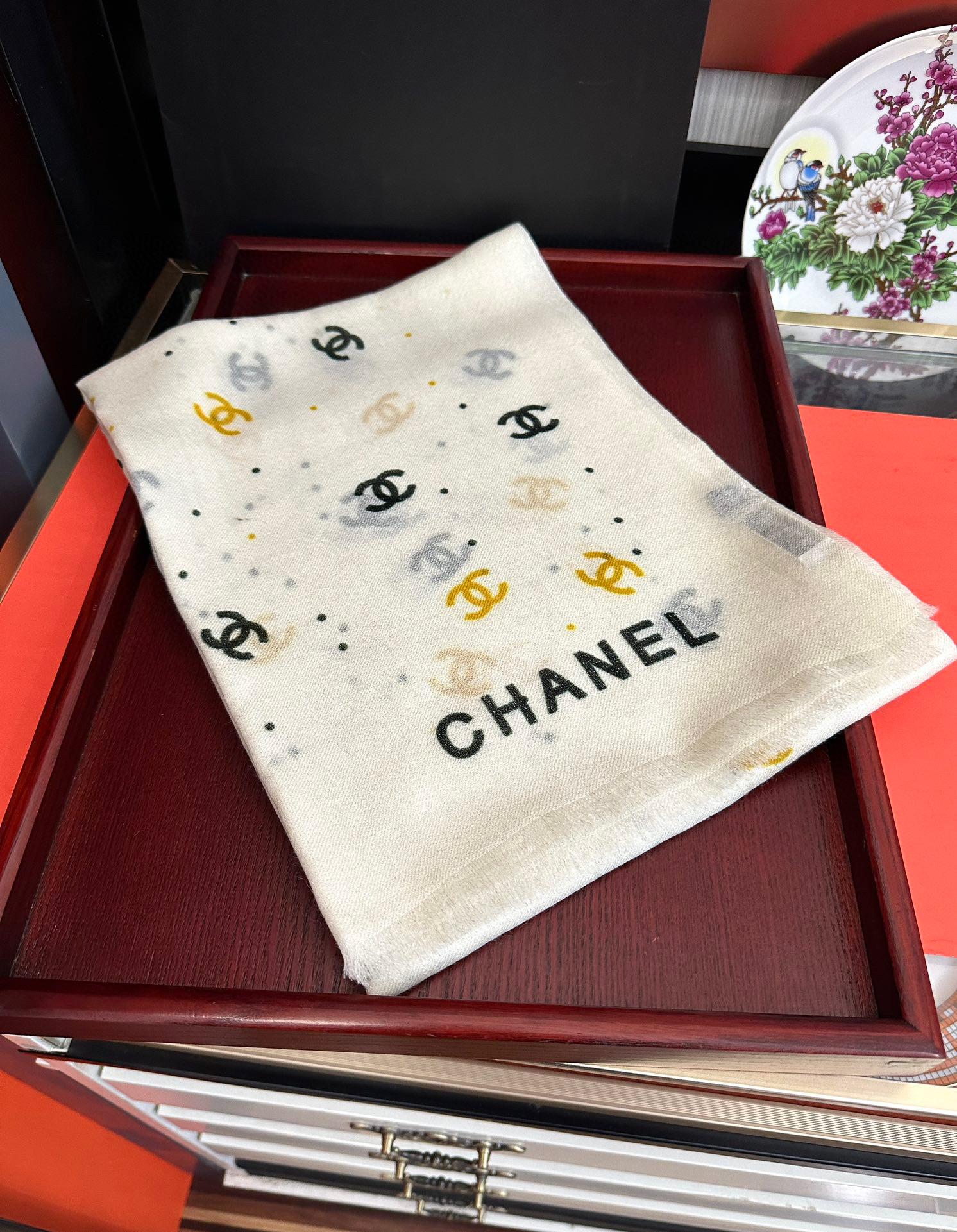 Платок Chanel